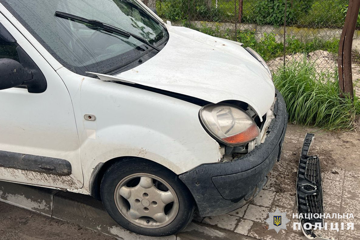 У Львові водій збив жінку на тротуарі - постраждала в лікарні