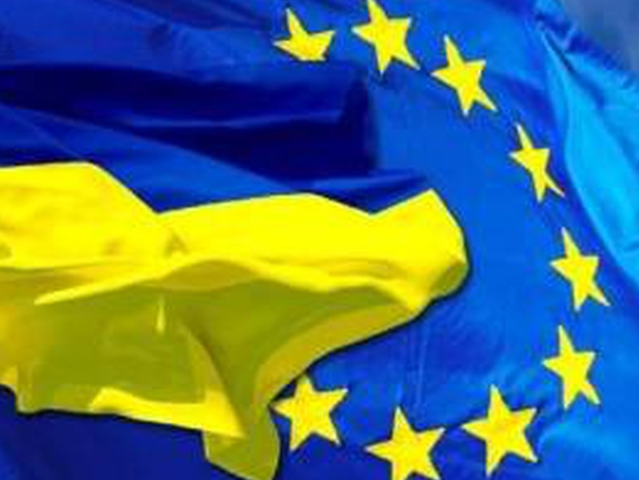 Вісім країн закликали негайно надати Україні статус кандидата на вступ в ЄС