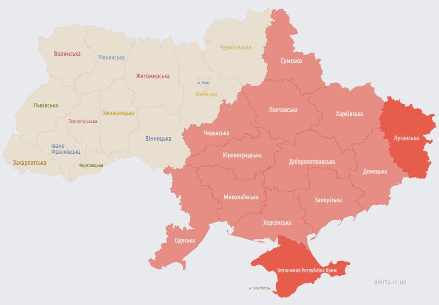 Росіяни атакували Запоріжжя: ракета прилетіла у центр села