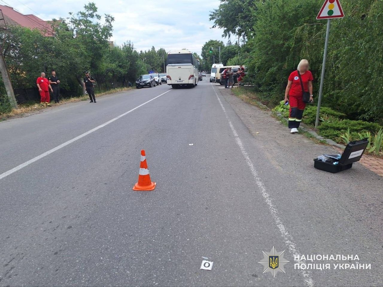 На Закарпатті автомобіль швидкої допомоги збив 6-річного хлопчика