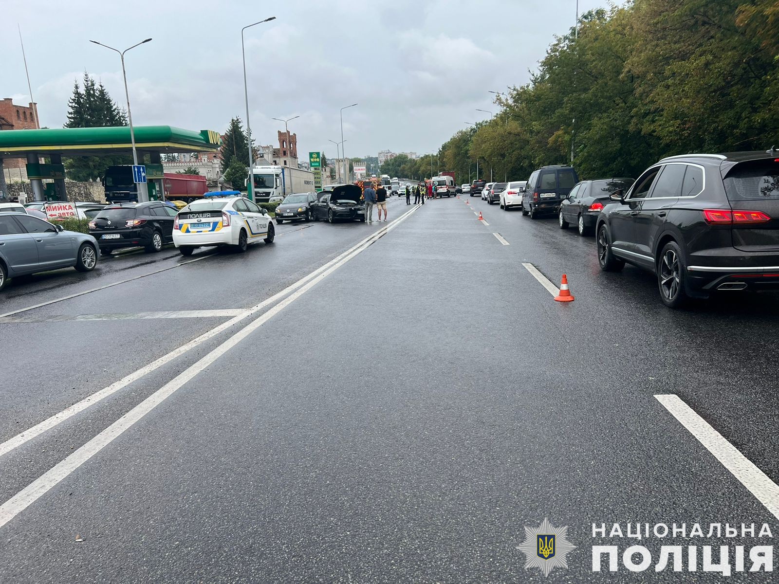 У Тернополі водій «Жигулів» спричинив масштабне ДТП: що відомо