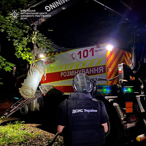 У Голосіївському районі Києва чоловік знайшов частину ракети Х-69