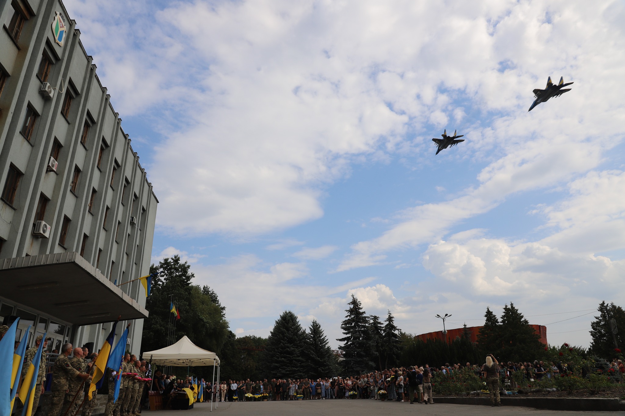 Україна втратила пілота і винищувач F-16: у Генштабі розкрили деталі