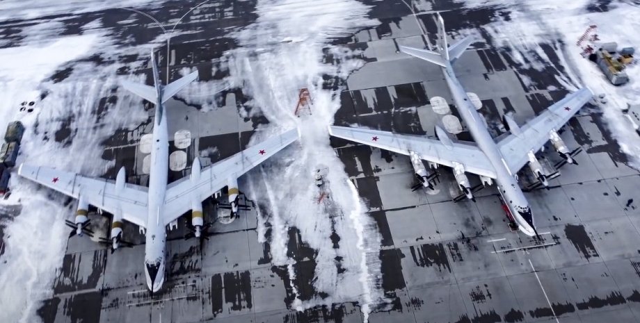 Росіяни не знають, як захистити свої авіабази від атак дронів