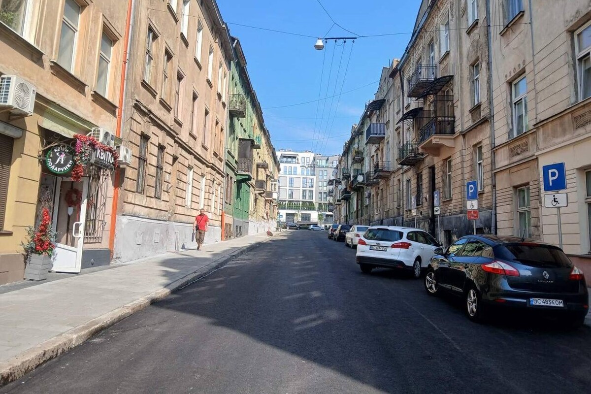 Відкрили раніше графіку: як змінилася одна з аварійних вулиць у Львові після тривалого ремонту