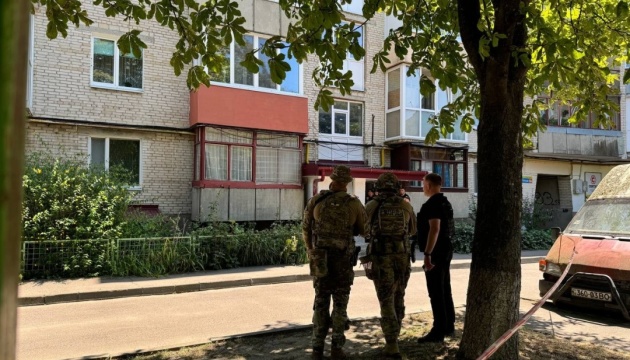 У Луцьку чоловік погрожував пістолетом патрульним і працівникам ТЦК: у поліції розповіли деталі