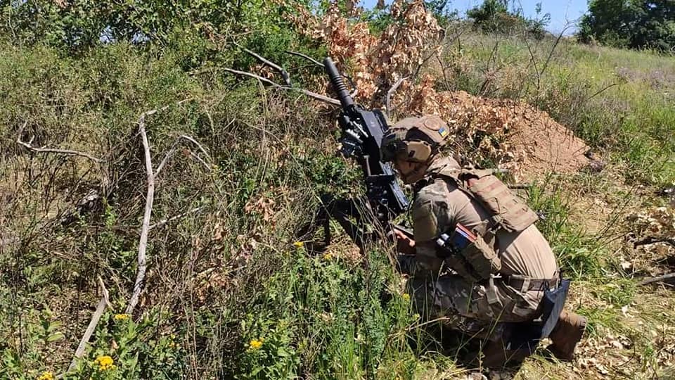 Українська оборона відбила штурм біля Білогорівки, а росіяни прориваються біля Слов'янська. Генштаб ЗСУ