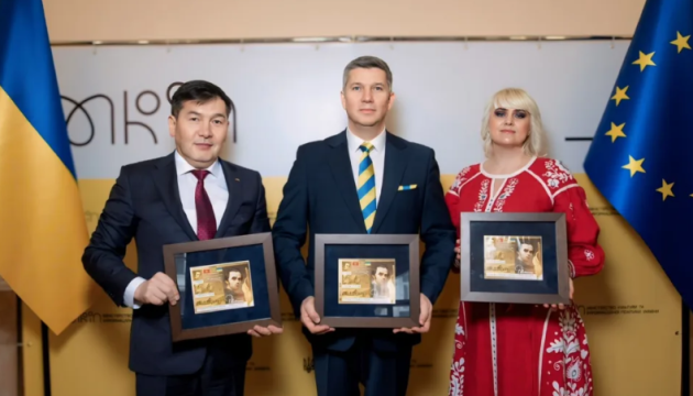 «Тарас Шевченко єднає народи»: вийшла перша міжнародна марка, присвячена Кобзарю
