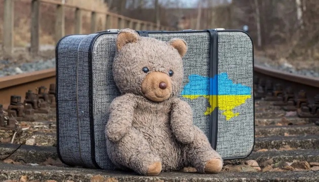 Україна повернула з окупації ще 10 дітей
