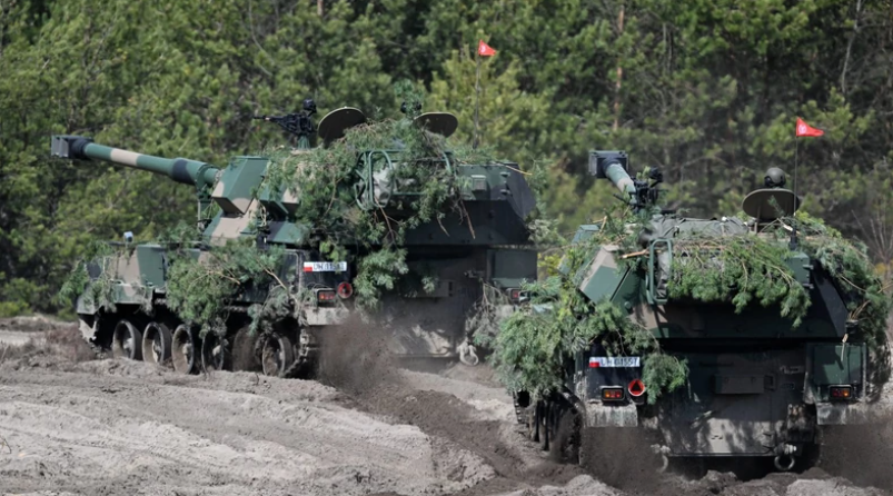 Україна отримає ще три ескадрони польських «Крабів»