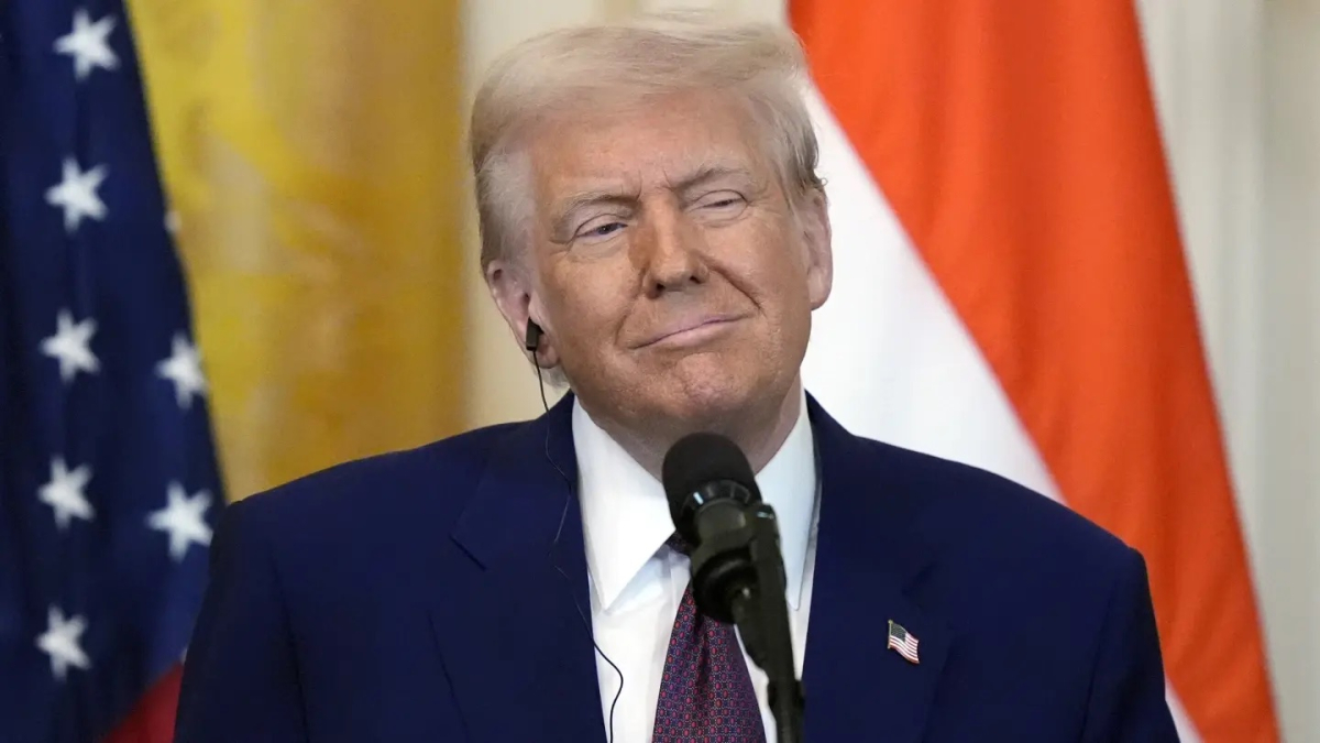 Трамп заявив, що може зупинити Путіна вбивати українців