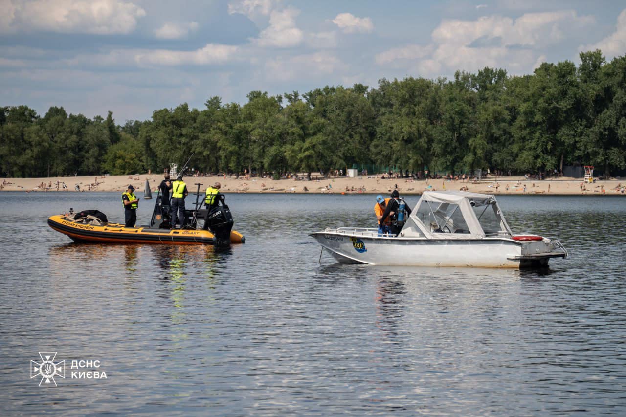 Тіло хлопця, що впав у Дніпро з атракціону досі не знайшли