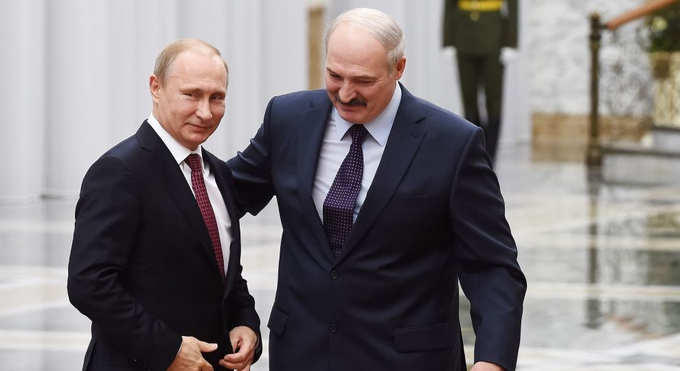 Путін погодився дати Лукашенку зброю та військові літаки