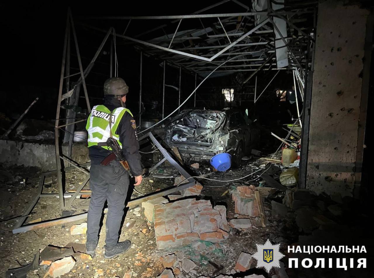 На Київщині тривога тривала вісім годин. Влада та поліція повідомили про наслідки атаки в області (фото)