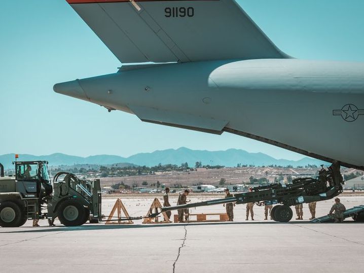 США передасть Україні чергову партію причіпних гаубиць M777