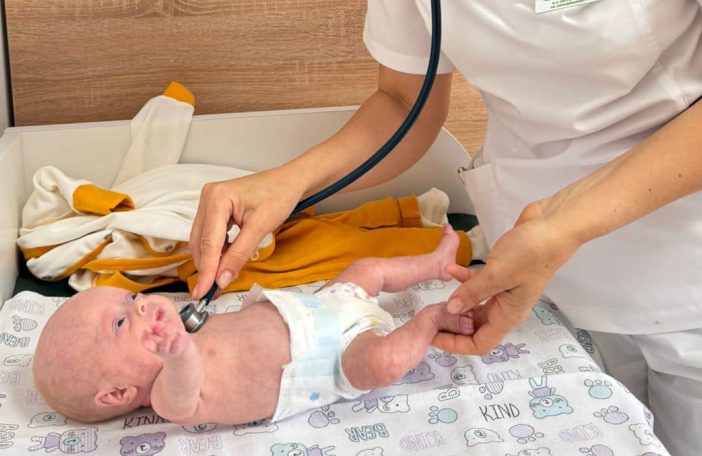 У Львові медики виходили немовля з вагою 800 грамів
