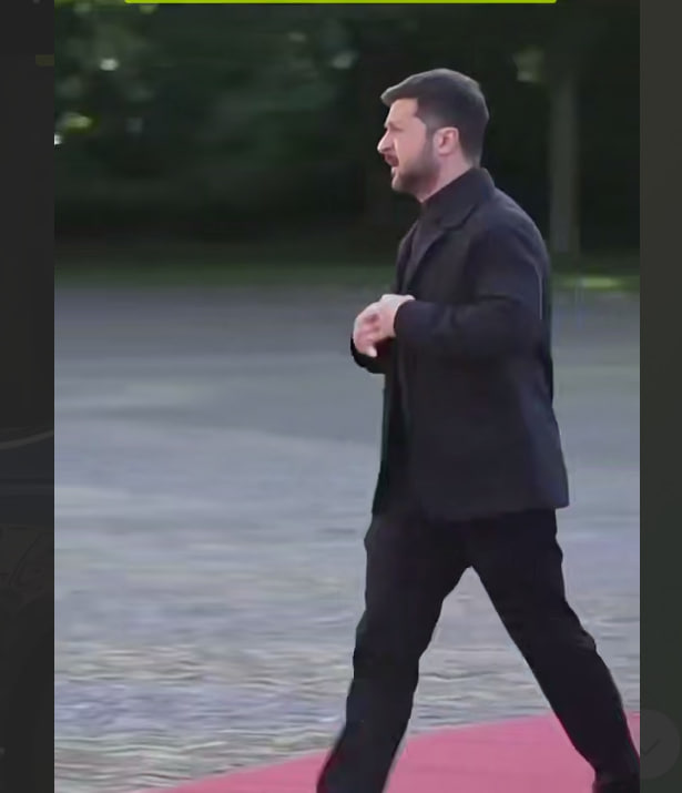 Зеленський вперше з’явився у класичному костюмі: Президент прибув на саміт НАТО