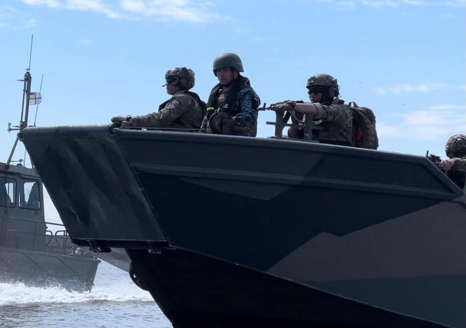 Окупанти 11 разів атакували одне село на Харківщині. Генштаб ЗСУ