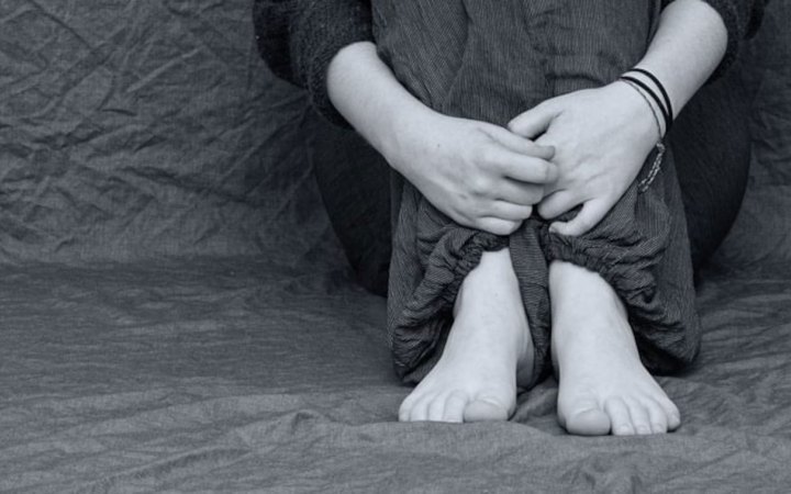 На Миколаївщині розслідують ще одне побиття 14-річної дівчинки групою підлітків