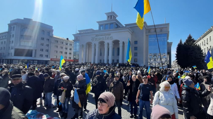 Окупанти розігнали проукраїнський мітинг у Херсоні