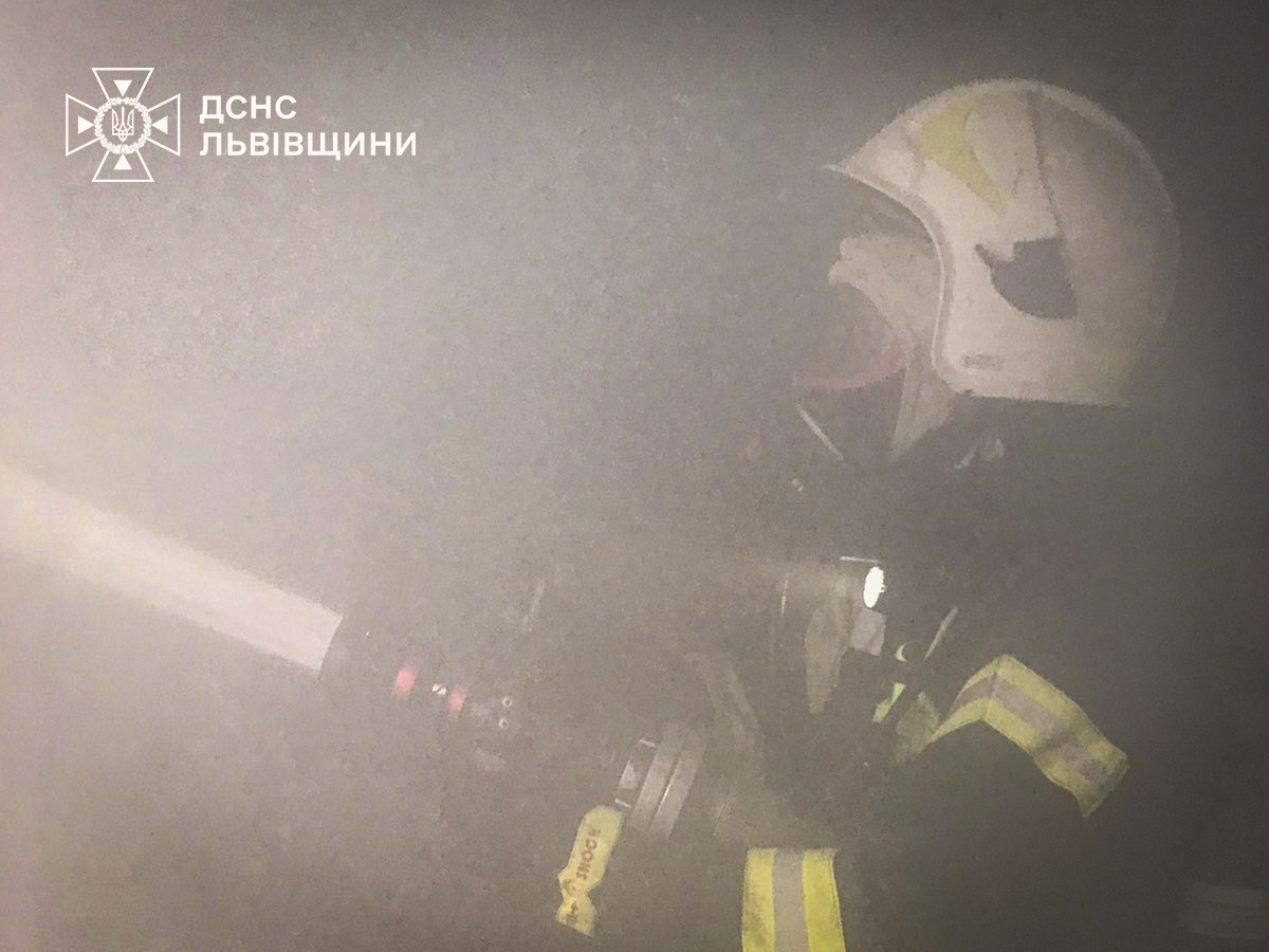 На Львівщині ледь не згорів житловий будинок