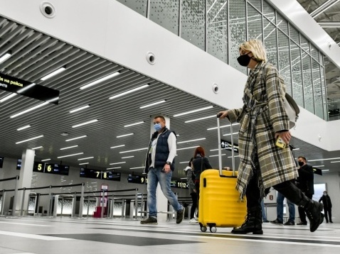 Щеплені вакциною CoronaVac зможуть подорожувати країнами Євросоюзу