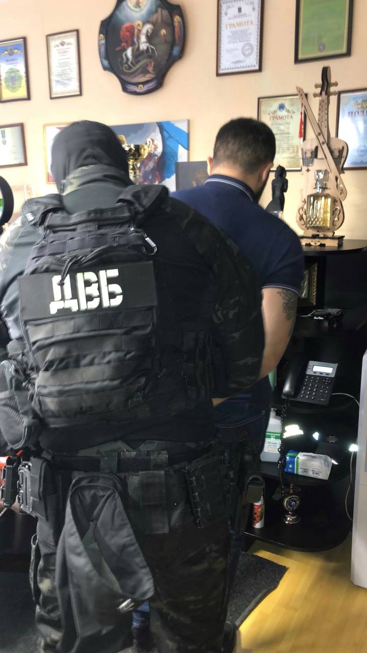 "Кришували" злочинців. У Дніпрі поліцейським оголосили про підозру