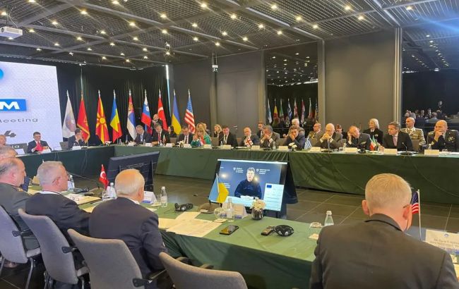 Закликали Східну Європу створити «Гуманітарний щит» над заходом України, – Міноборони