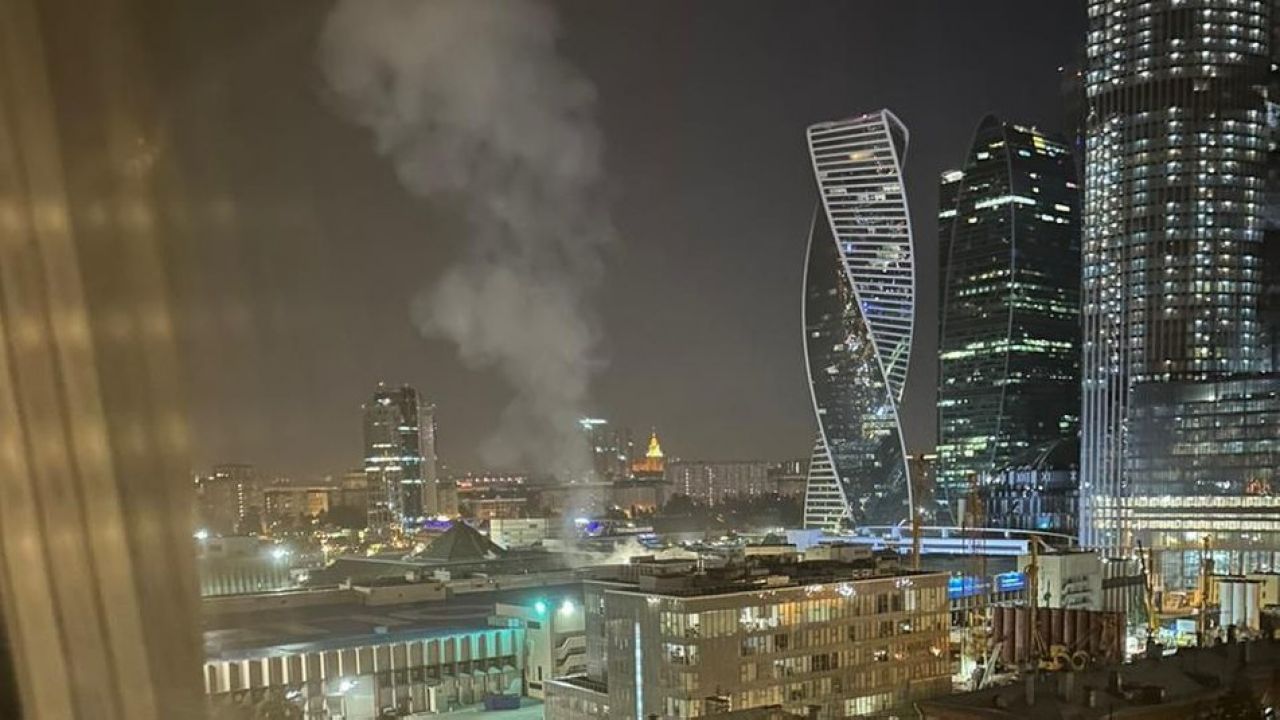 У Москві й околицях знову вибухи. Нічні атаки дронів – куди тепер прилетіли «пташки»