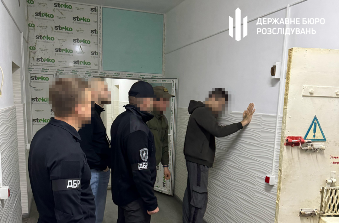 У Полтаві викрили двох працівників колонії, які катували ув’язнених (фото)