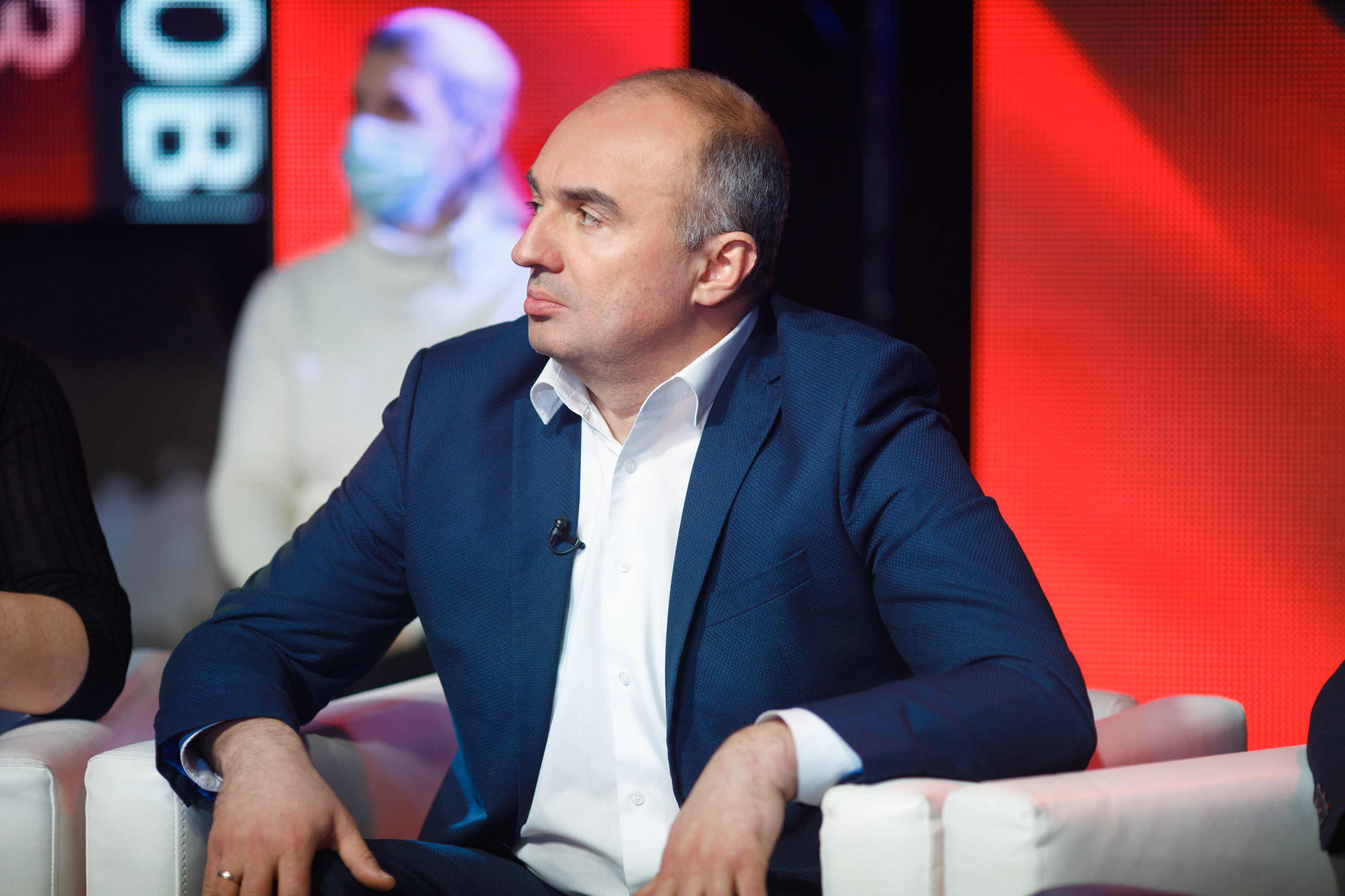 Зеленський сьогодні пригнічений, втомлений і не знає що робити, – юрист про справу Порошенка