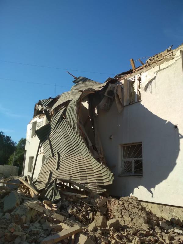 Внаслідок нічної атаки руйнування зазнав також Науково-Дослідницький інститут у Львові