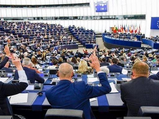 Європарламент підтримав надання Україні та Молдові статусу кандидатів у ЄС
