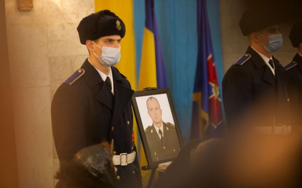 У Дніпрі попрощалися із убитими нацгвардійцем військовими