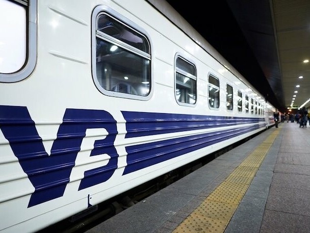 "Укрзалізниця" запускає експериментальний потяг Львів-Коломия