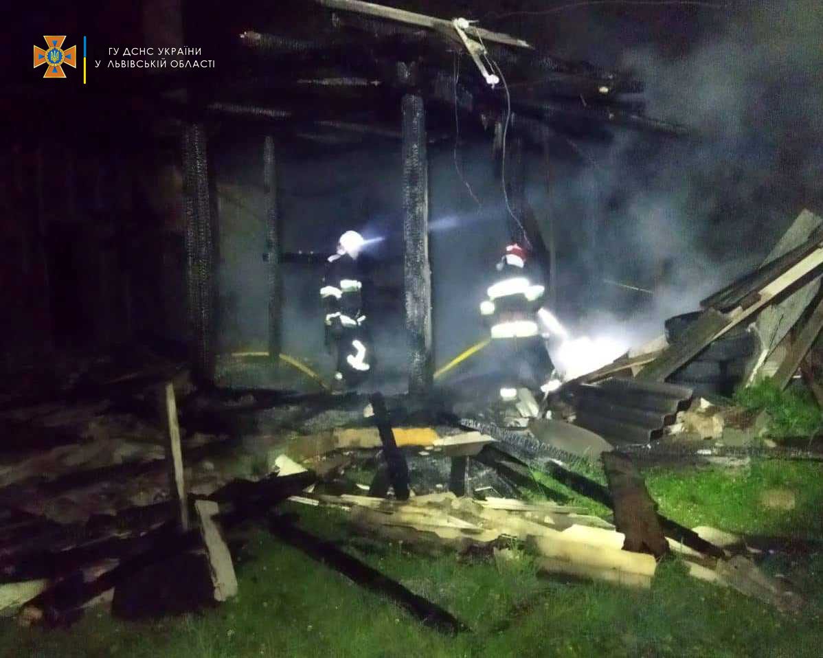 На Самбірщині чоловік згорів разом із власним будинком