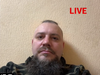 Час змінити гітару і мікрофон на автомат. Сьогодні треба брати зброю кожному, – Жолоб