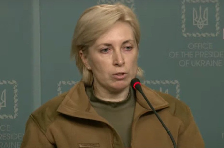 Російські окупанти накривають вогнем евакуаційні колони з жінками та дітьми