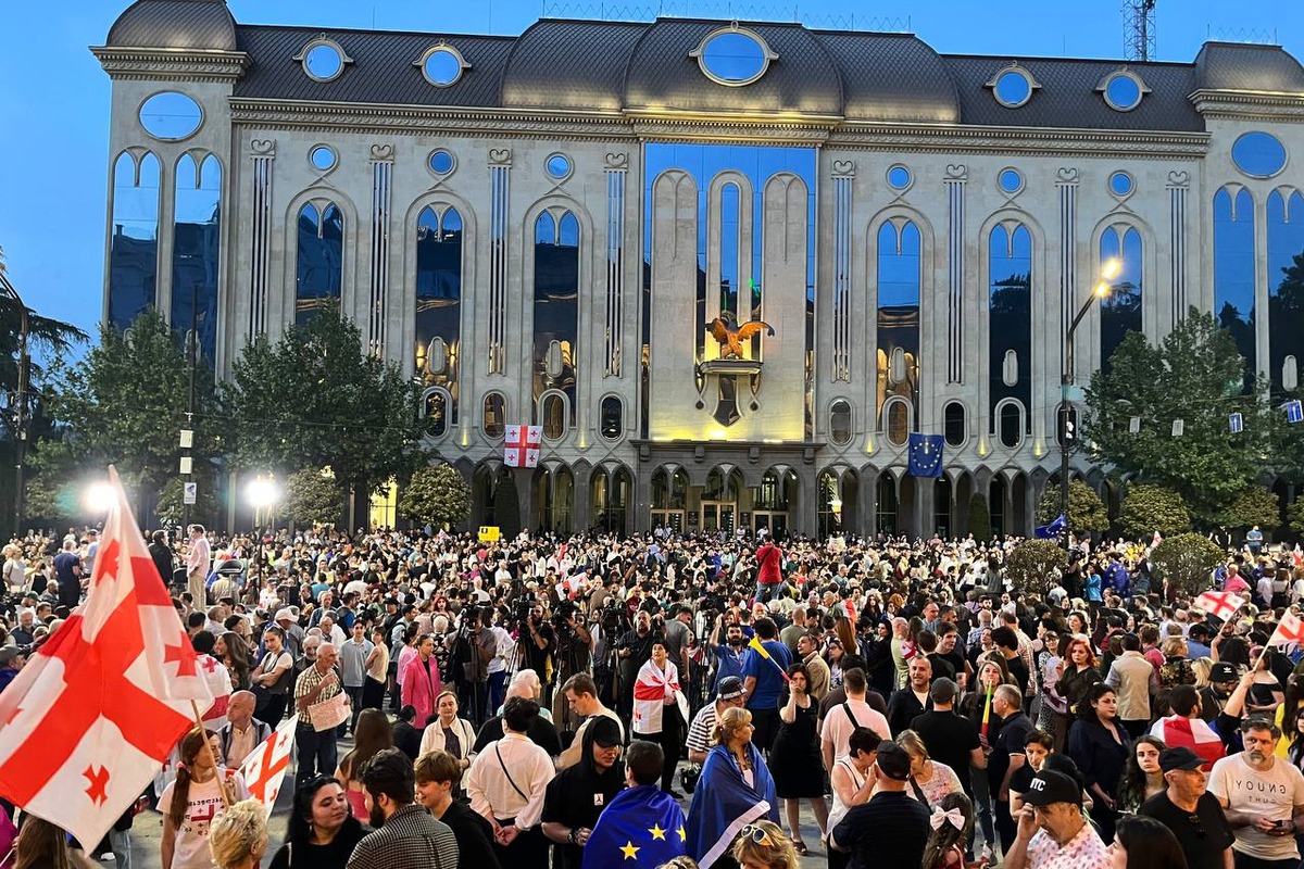 МЗС звернулось до українців через масові протести у Грузії