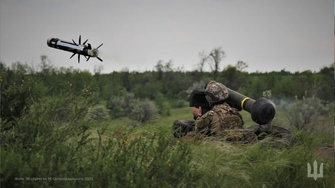 Ворог невдало наступав на Авдіївку і Благодатне, біля Мар'їнки ЗСУ відбили 14 атак, - Генштаб