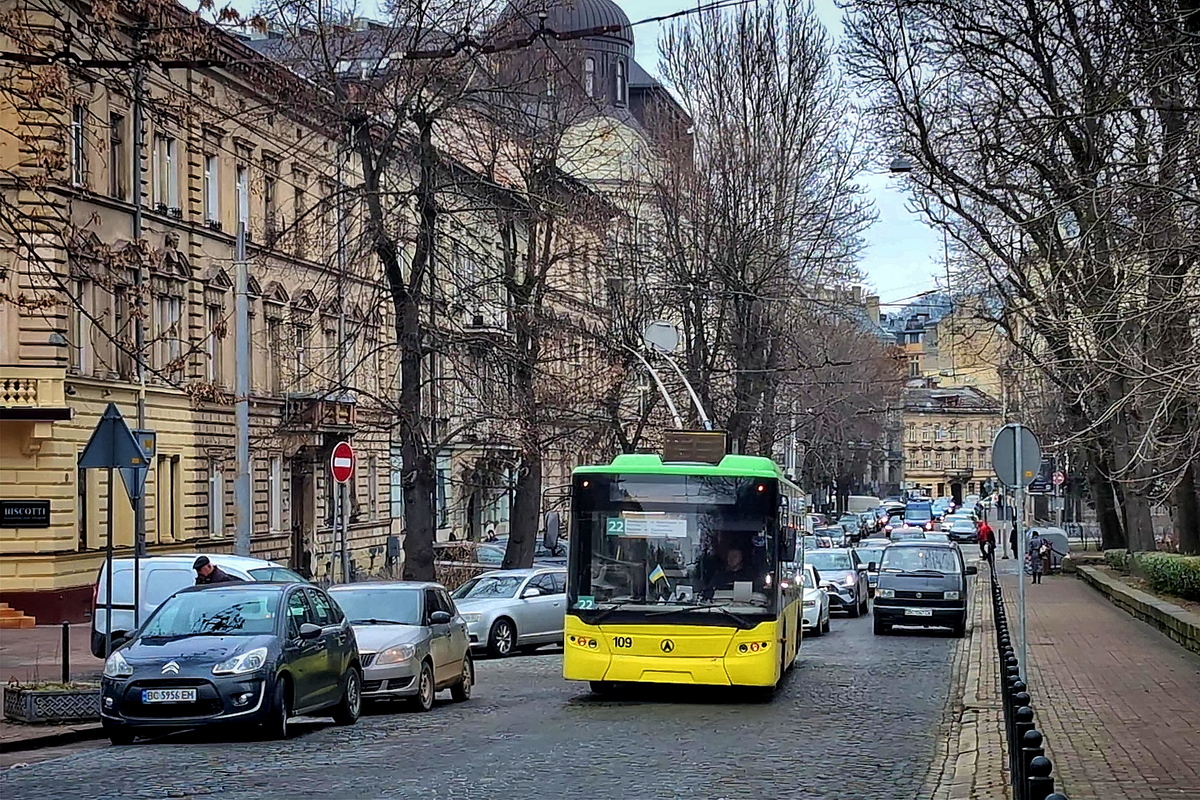 У Львові змінюють організацію руху на кількох ділянках: Що варто знати