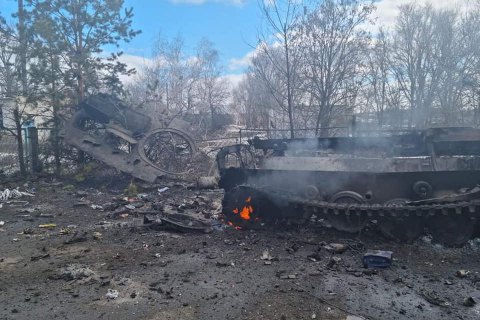 Українські захисники відбити на сході п’ять атак ворога та знищили 100 окупантів