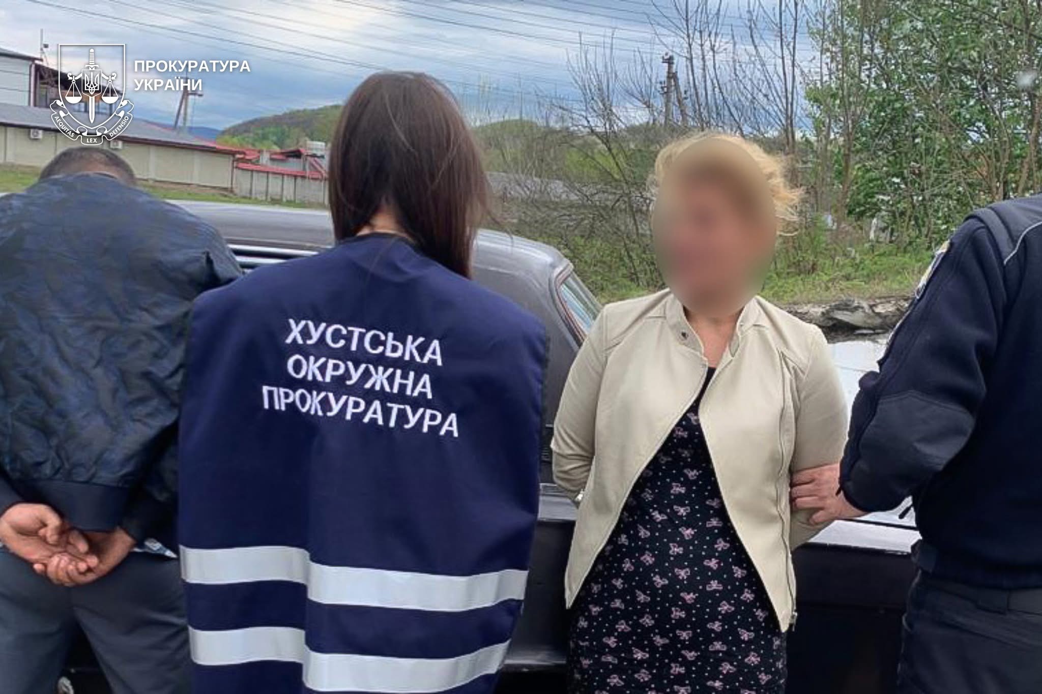 На Закарпатті жінка здала дітей "у прокат" для жебрацтва: деталі злочину (фото)