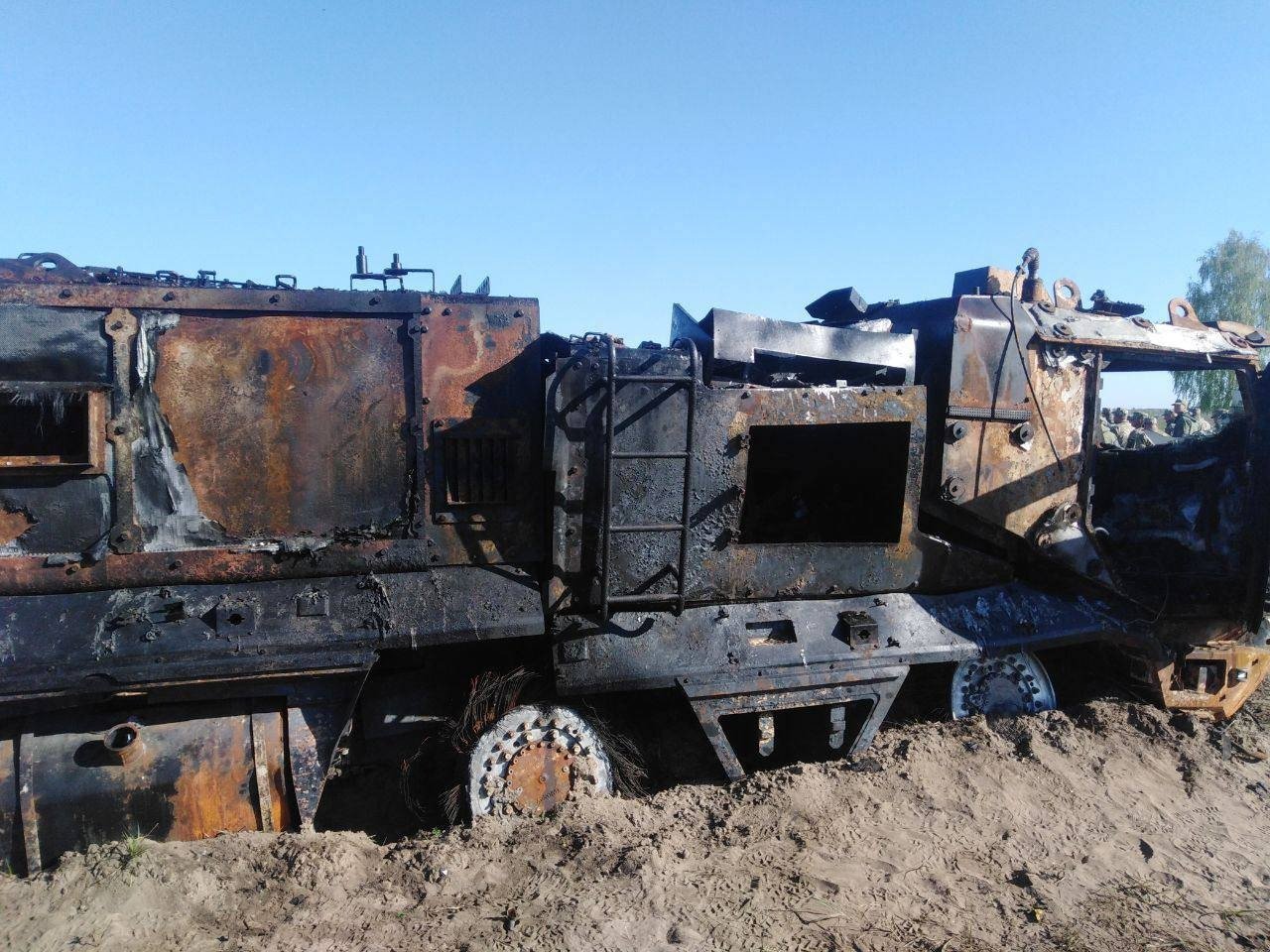Майже 300 вбитих росіян та десятки знищеної техніки ворога. Доба на Донбасі