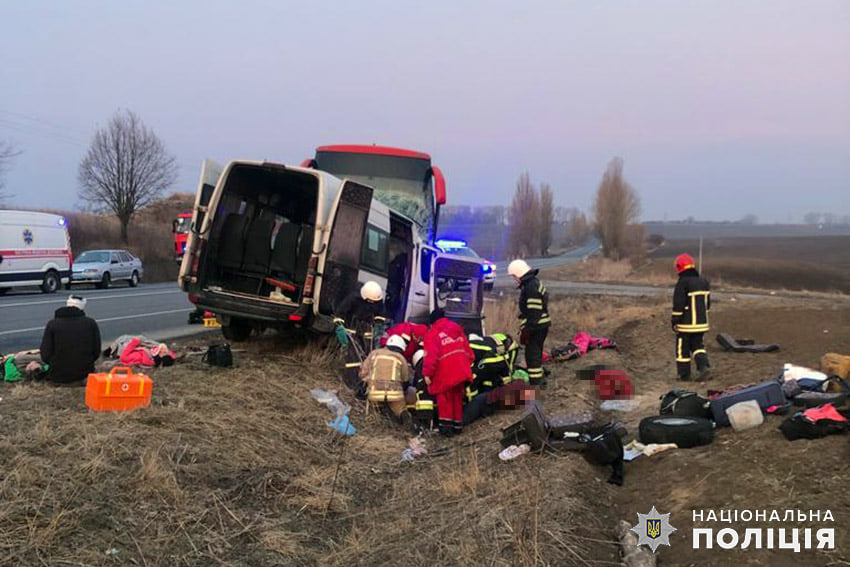 На Хмельниччині в ДТП потрапив автобус із переселенцями, багато жертв
