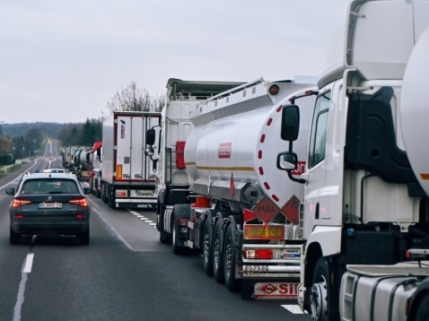 Блокада кордонів України: у чергах понад 2700 вантажівок