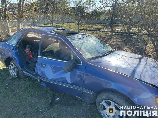 Автівка перекинулась: на Львівщині сталася аварія з постраждалими