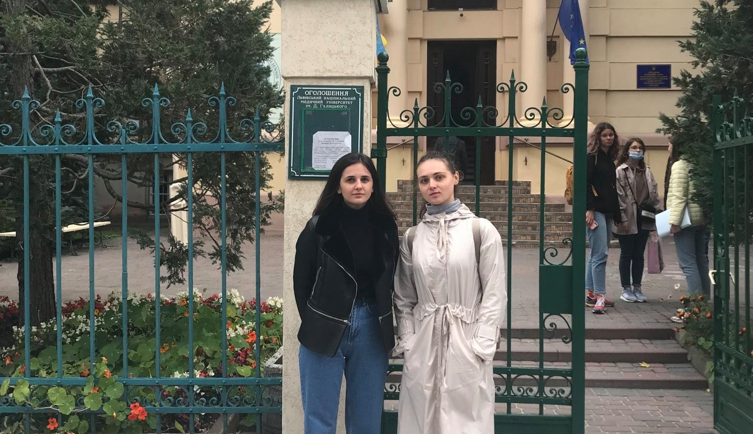 З'ясували, ким були пасажирки трамваю, які врятували чоловіка у Львові