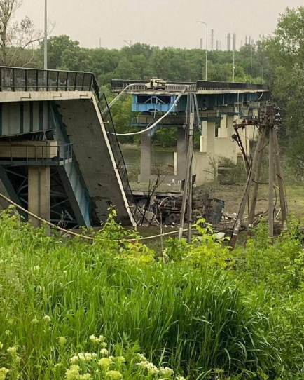 Окупанти зруйнували міст між Сєвєродонецьком та Лисичанськом