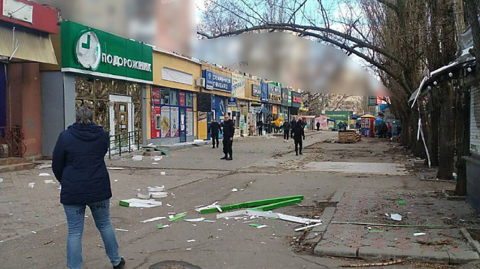 У Миколаєві під обстріл потрапили люди на зупинці